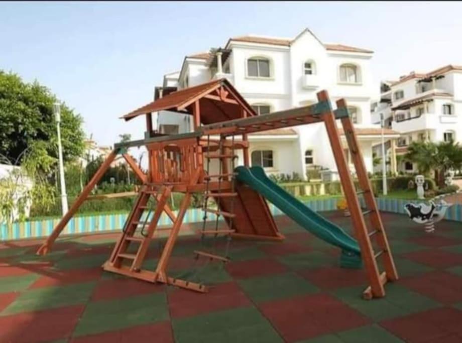 Complex Garden Beach2 *